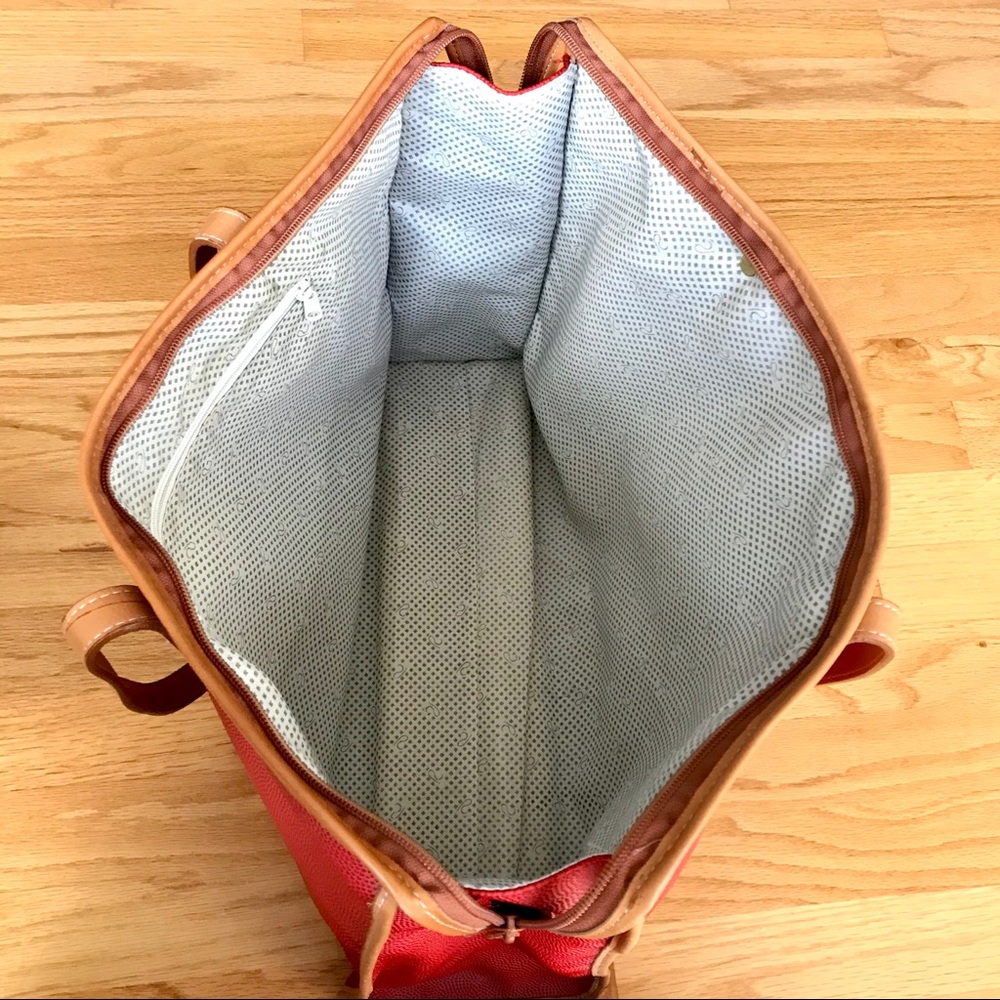 Vintage Ricardo Red Tote - Picture 5 of 8